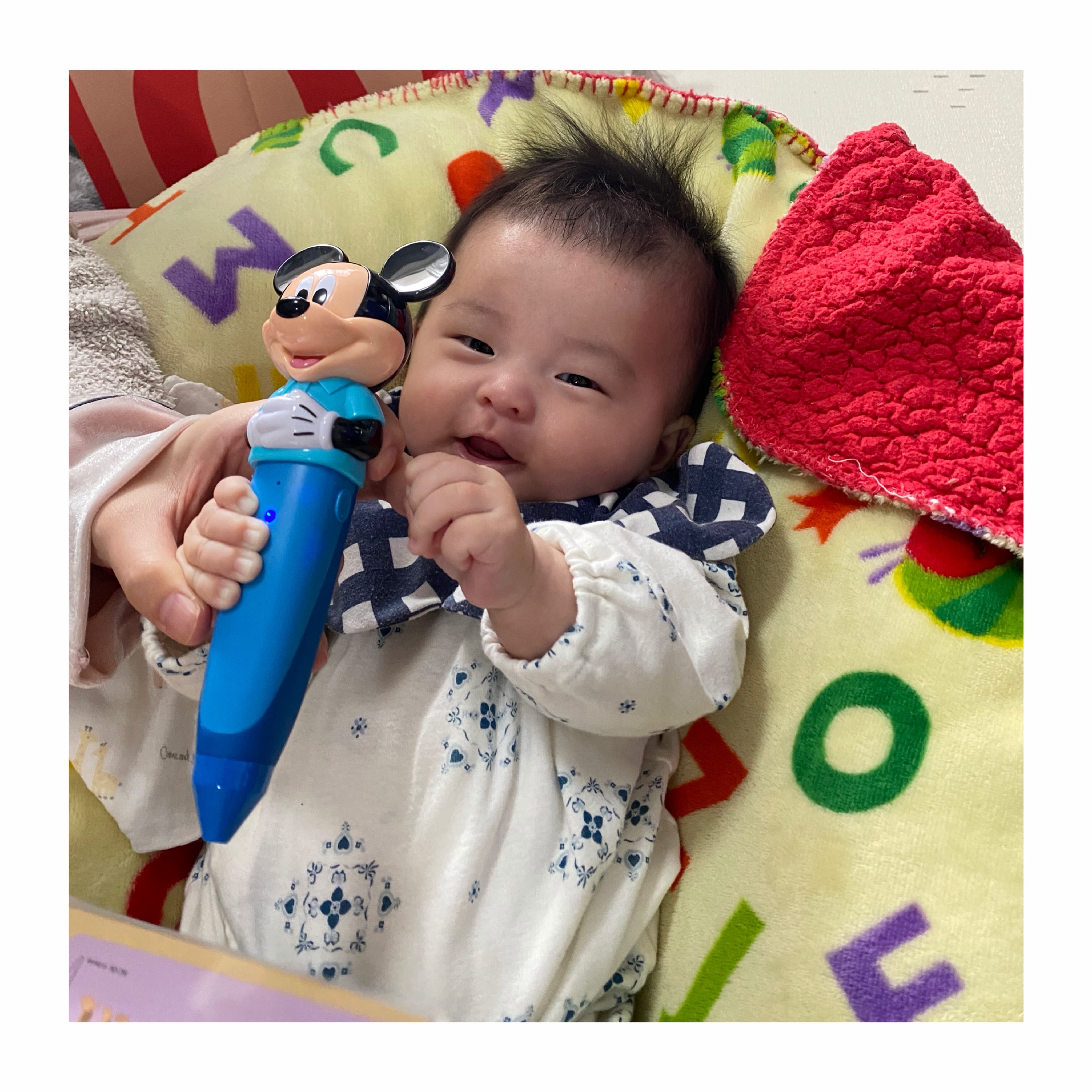 今、この瞬間、ディズニー英語システムを楽しんでいるお友達｜【公式