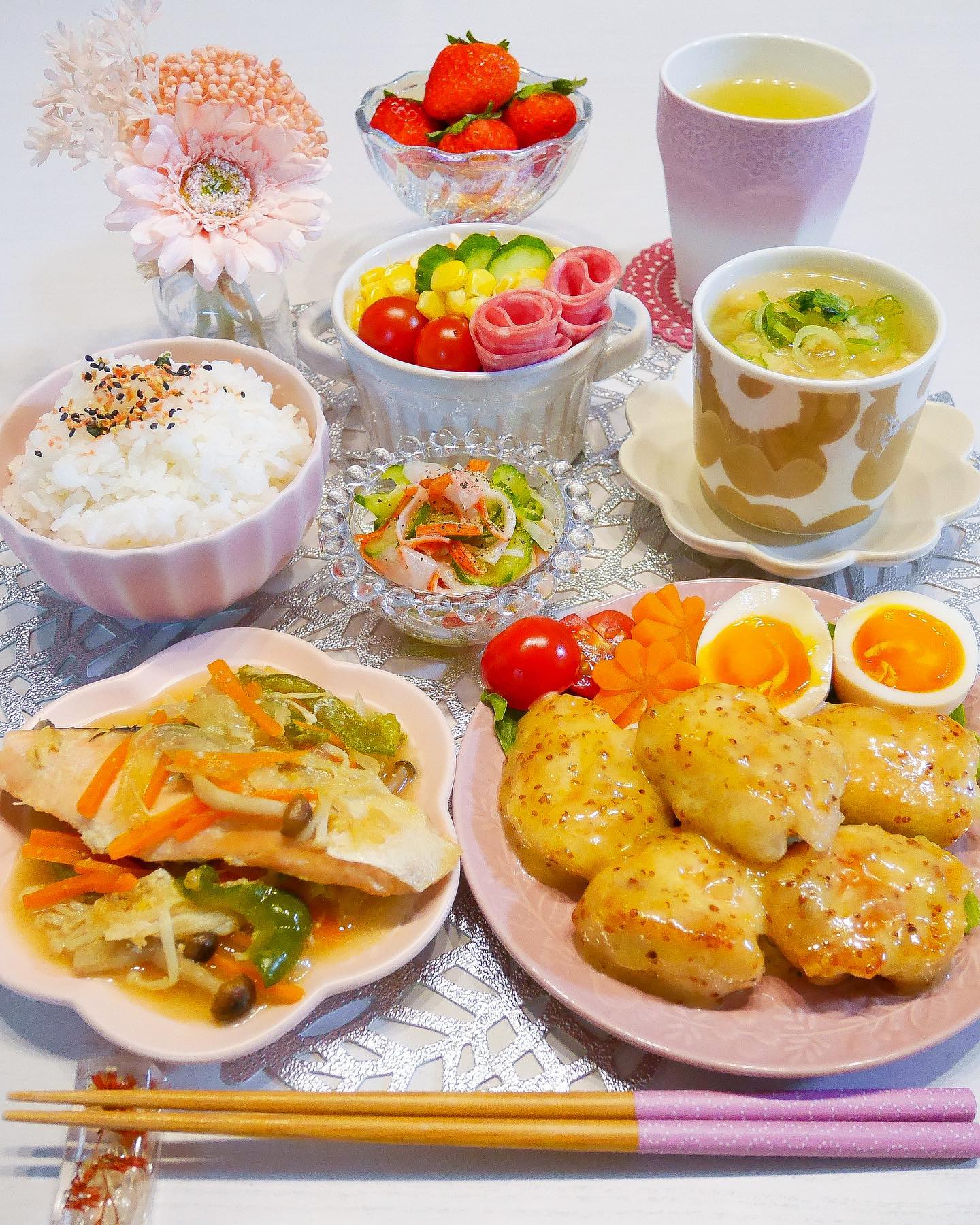 marimekko】 ウニッコ ラテマグ 2個セット ホワイト・ベージュ